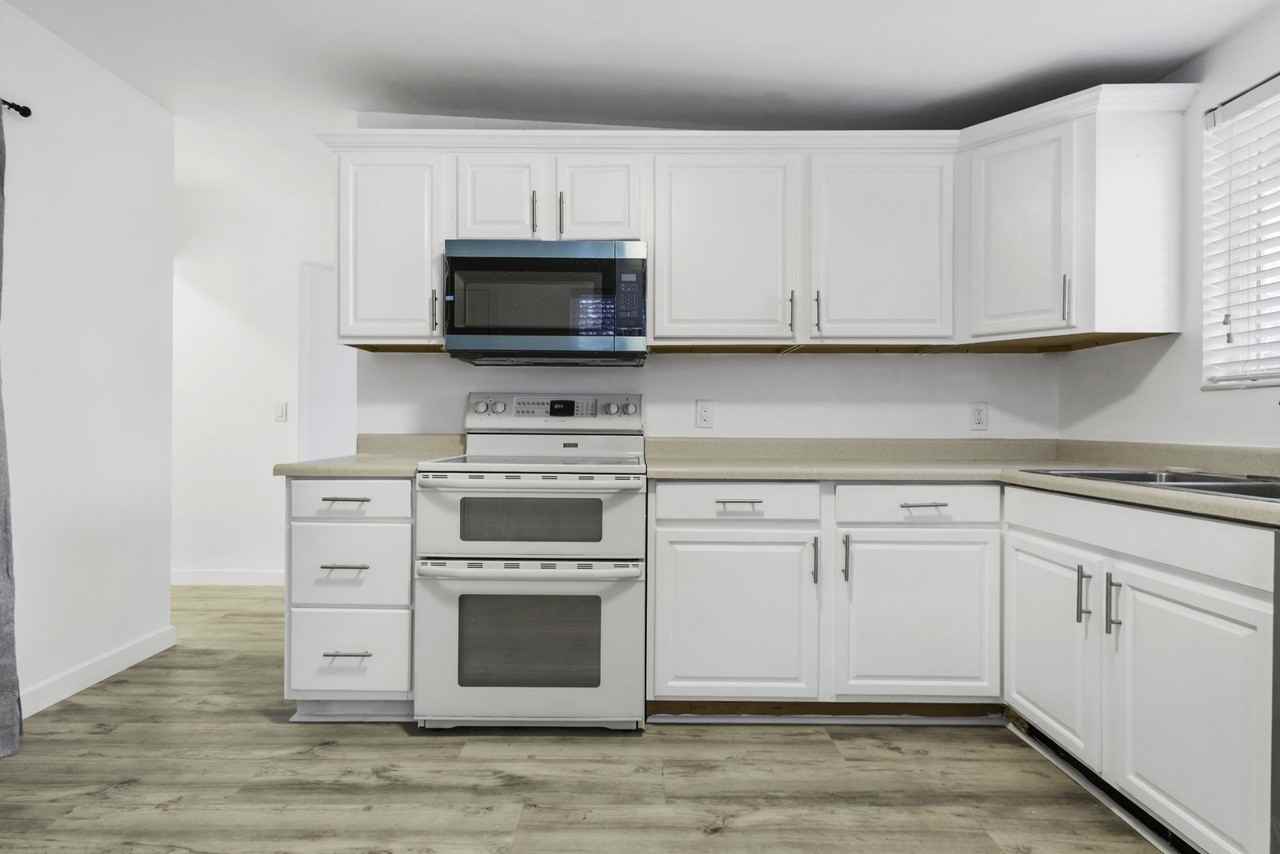 4775 Sw #A - Photo 7 of 26