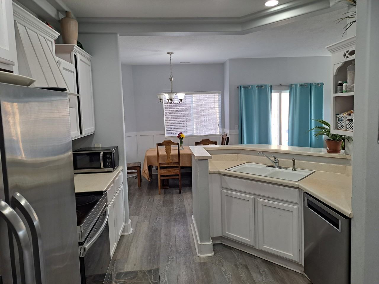 12827 S Stormy Meadow Dr - Photo 3 of 10