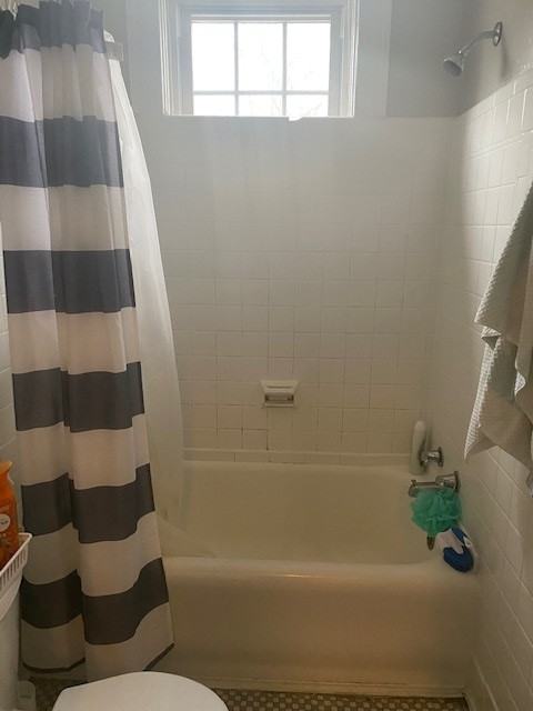 411 N Laurel Ave #8 - Photo 3 of 9