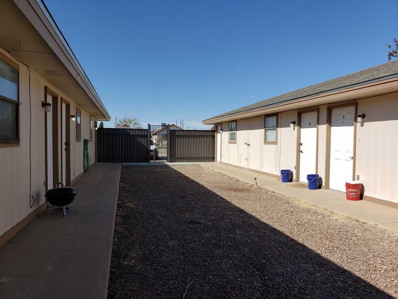 532 N Burk St #A - Photo 4 of 9