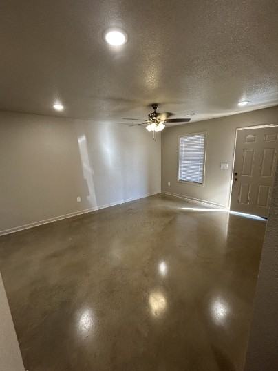 3 Sw Lawrence St #H3 - Photo 2 of 9