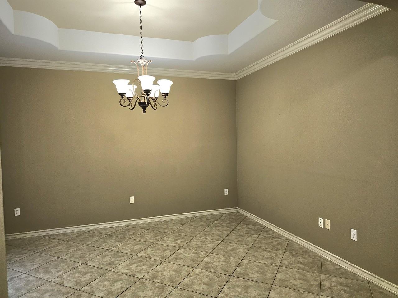 6214 Manresa St #1 - Photo 2 of 35