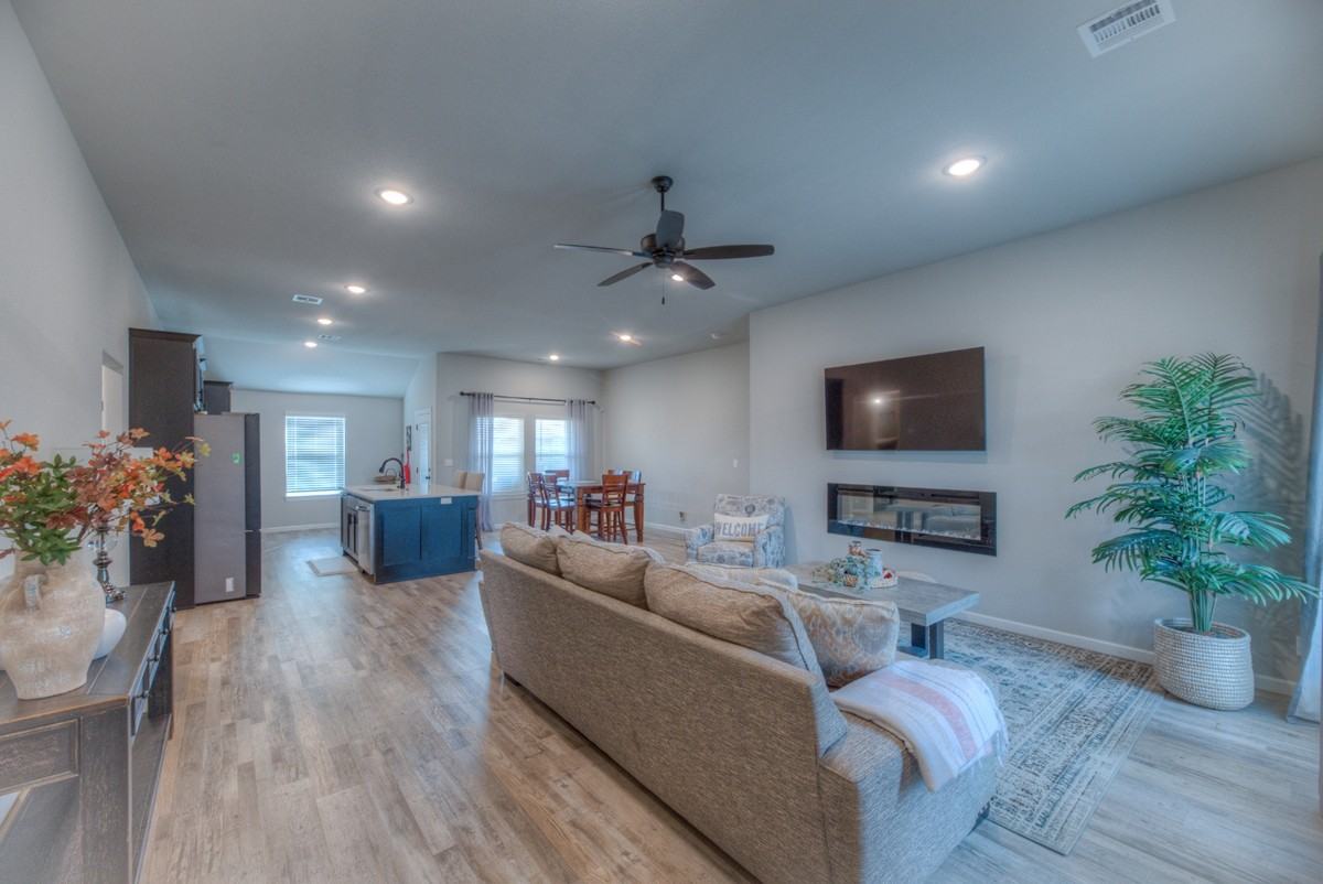 1422 E 149th Pl S #1 - Photo 5 of 24