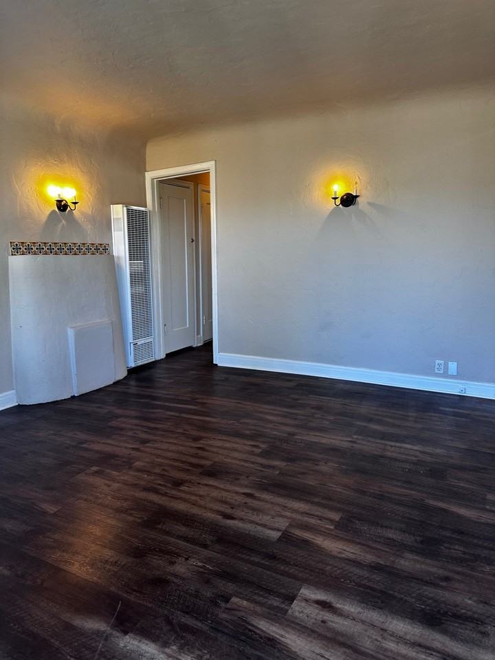 872 W 18th St #872 - Photo 6 of 28