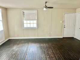 featured image of 3322 Greenwell St #1