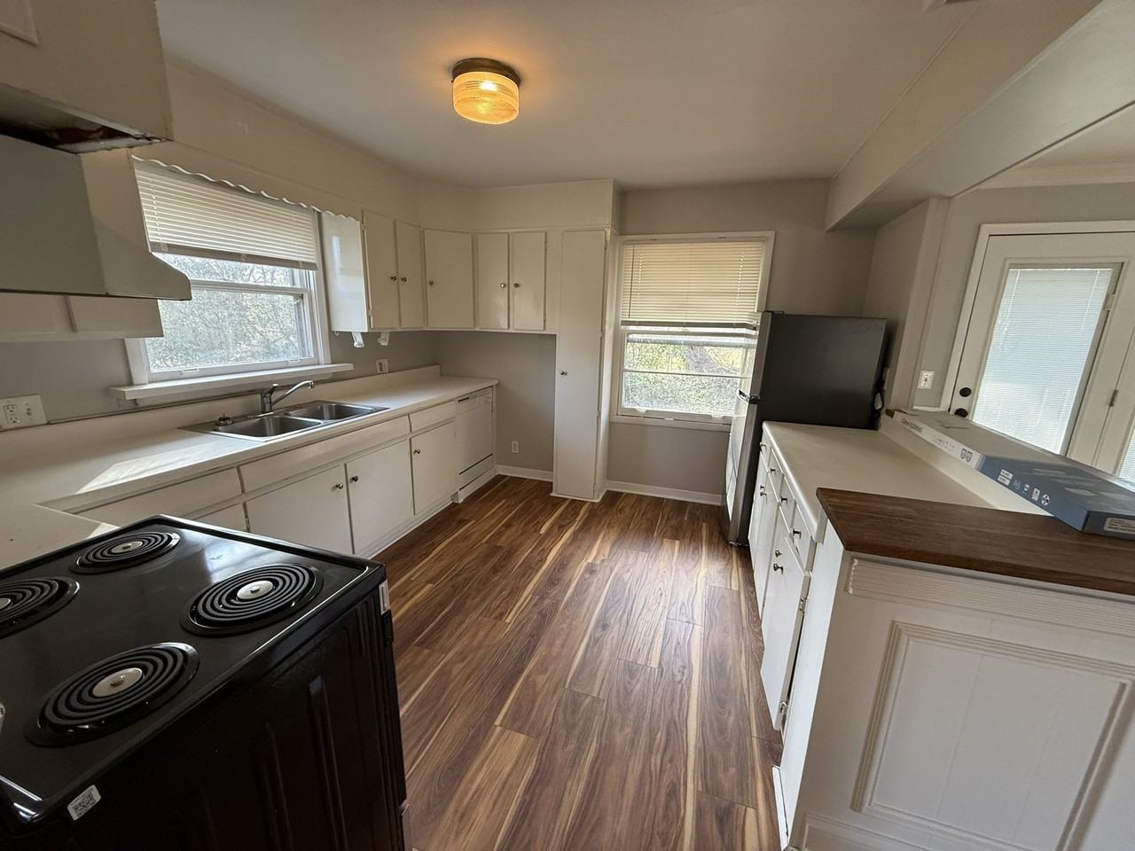 403 Arthur St Nw #1 - Photo 2 of 30