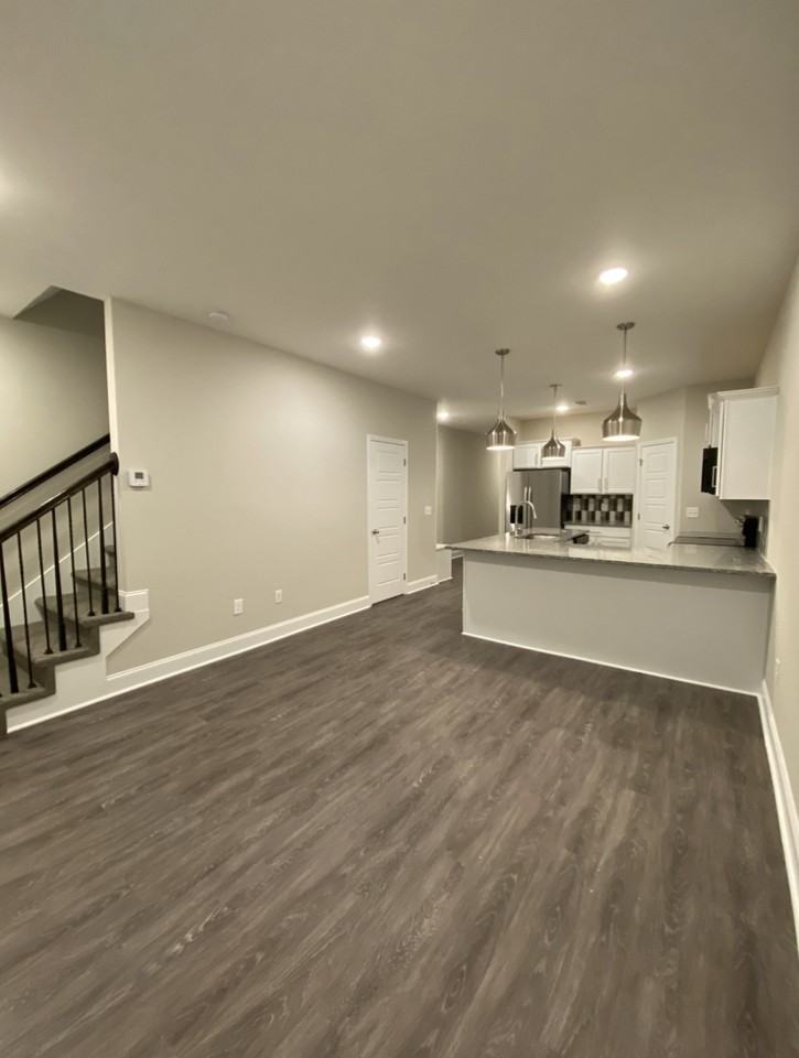 1040 Glenkirk Dr #H - Photo 3 of 11