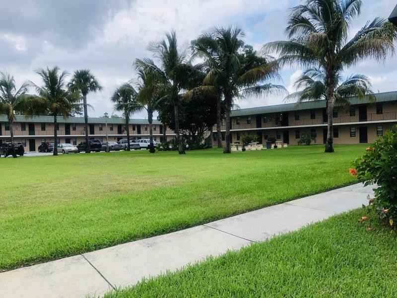 1041 Se Monterey Rd #B5 - Photo 5 of 13