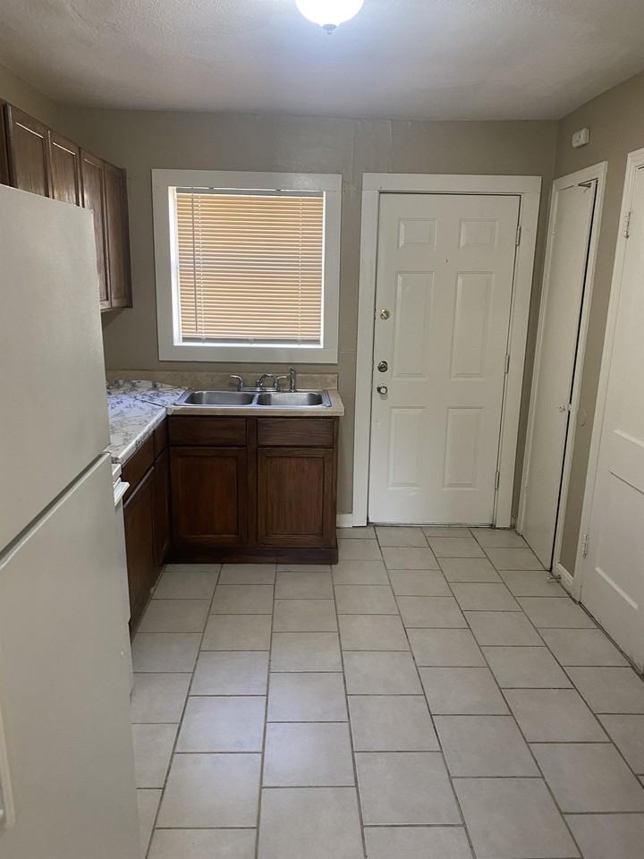 1801 Poage Ave #1 - Photo 3 of 7