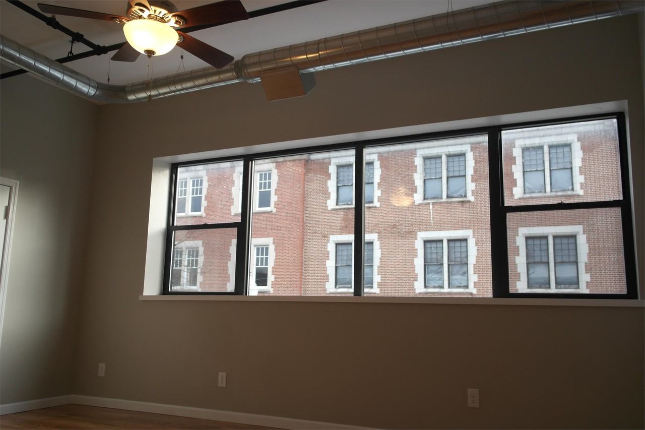 1808 5th Ave #D - Photo 4 of 9