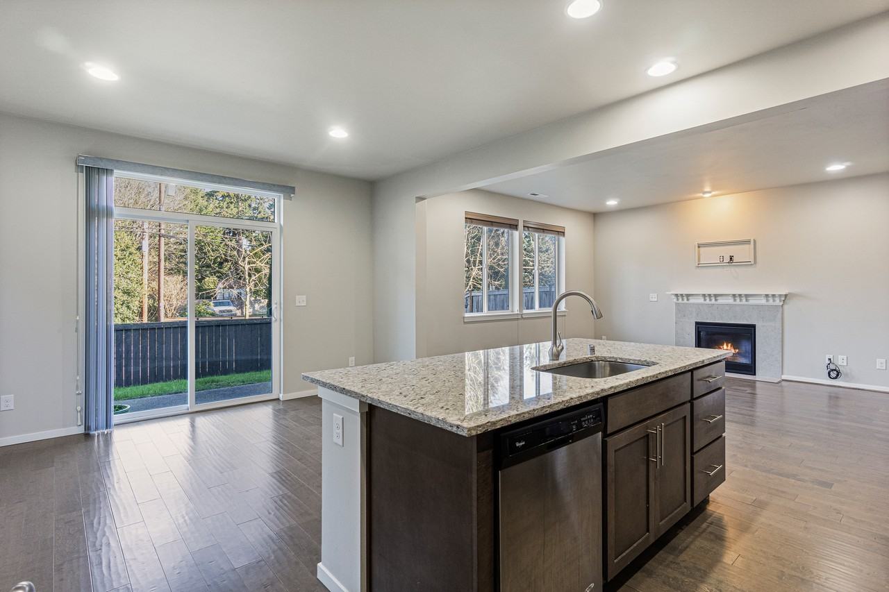 18568 115th Pl Se #1 - Photo 5 of 30