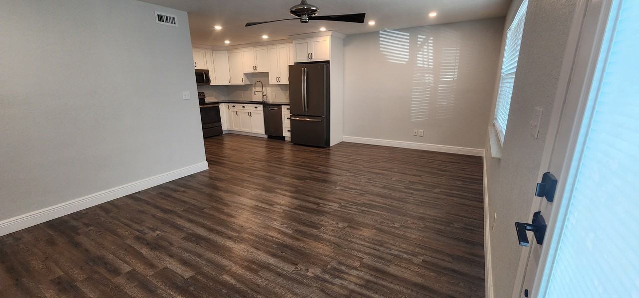 2002 N Armenia Ave #6 - Photo 4 of 34