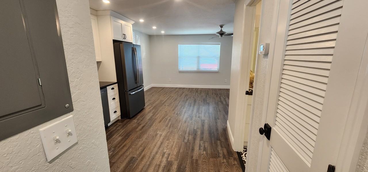 2002 N Armenia Ave #6 - Photo 2 of 34