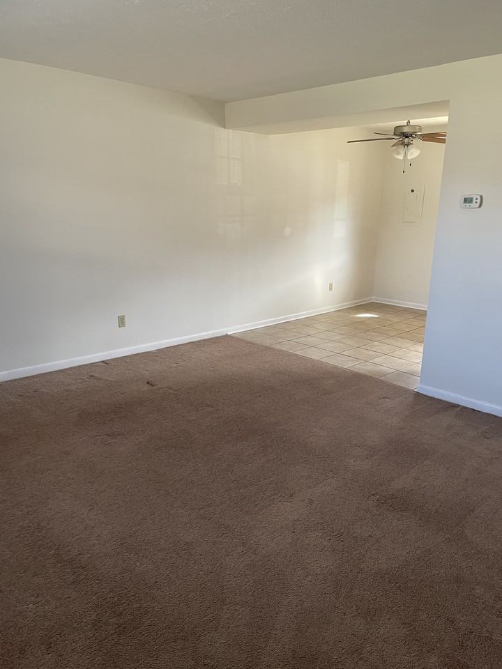 624 Cross Lanes Dr #7 - Photo 3 of 7