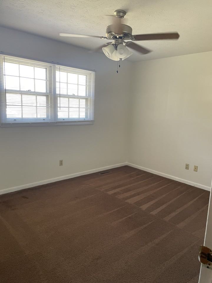 624 Cross Lanes Dr #7 - Photo 5 of 7