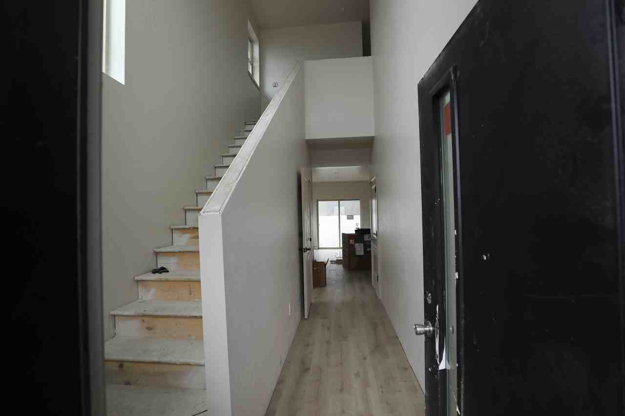 1812 N 15th St #1812-101 - Photo 2 of 5