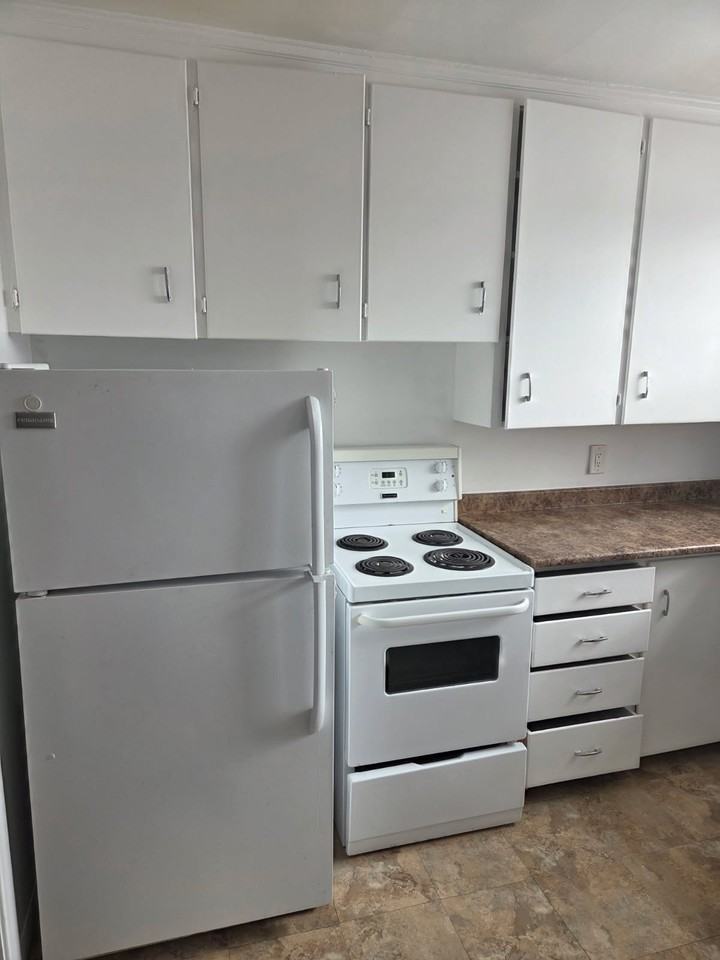 399 Elmgrove Avenue #1 - Photo 2 of 13