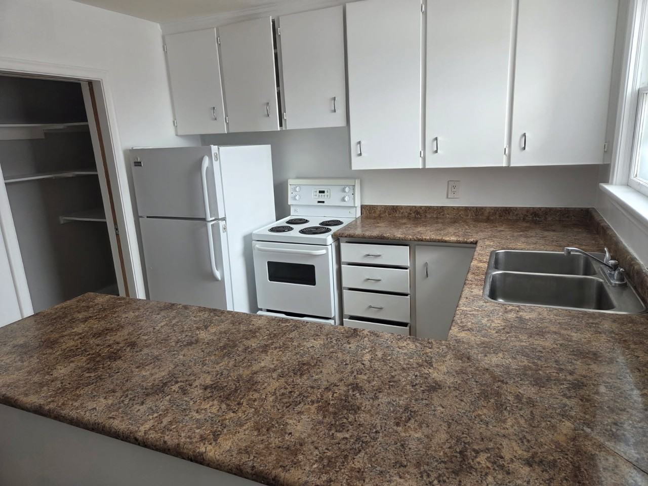 399 Elmgrove Avenue #1 - Photo 3 of 13