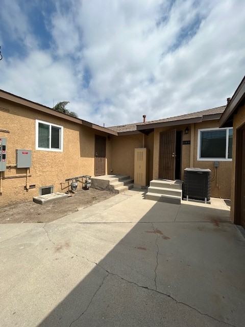 340 W Raymond St #B - Photo 2 of 16