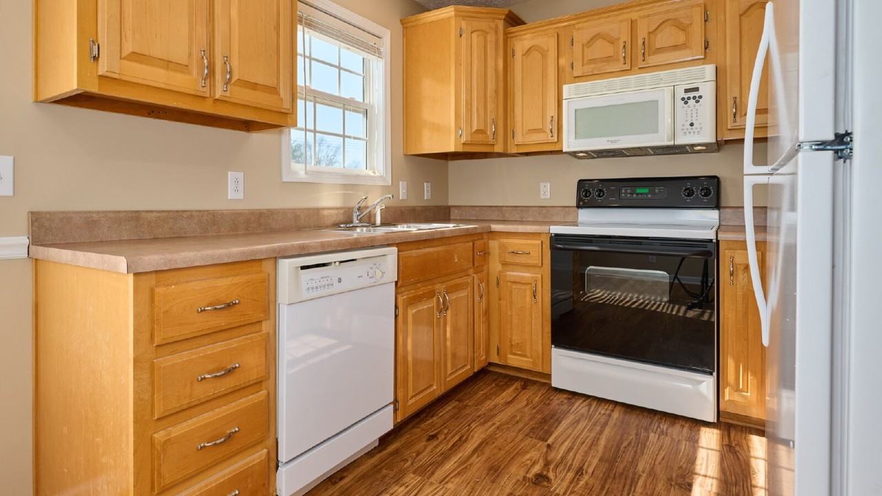 1006 Brooklyn Dr - Photo 7 of 30