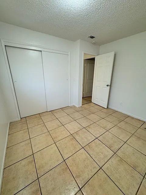 2553 Glen Ave - Photo 2 of 11