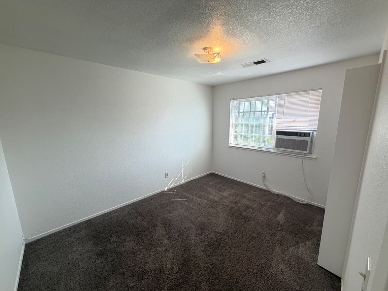 1705 W North Bear Creek Dr - Photo 3 of 4