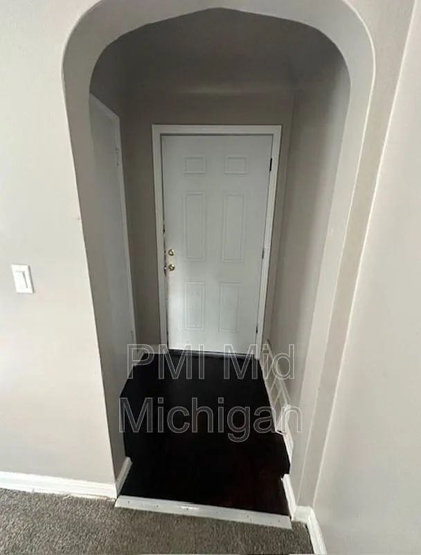 813 Alvord Ave - Photo 7 of 9