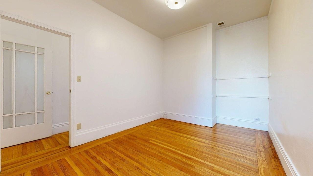 2142 Hayes St - Photo 6 of 14