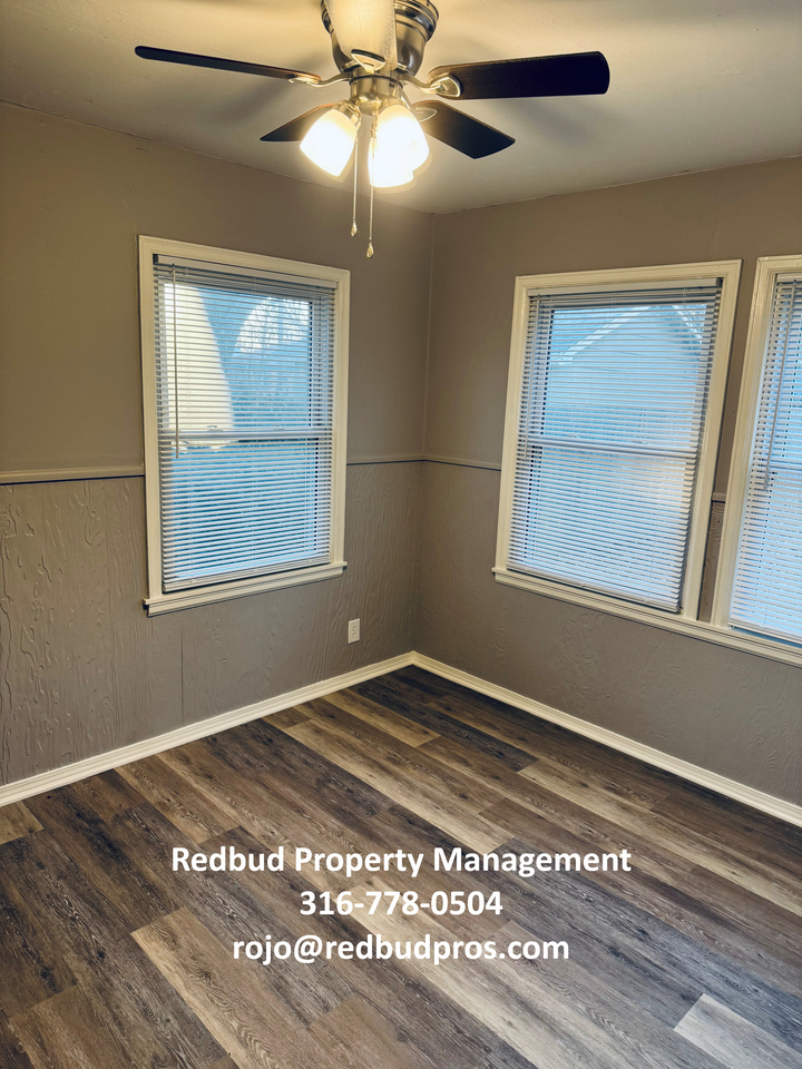 725 S Barlow St - Photo 5 of 12