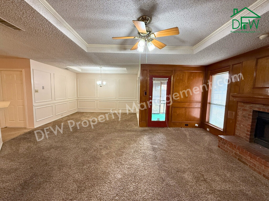 816 Summit Dr - Photo 5 of 40