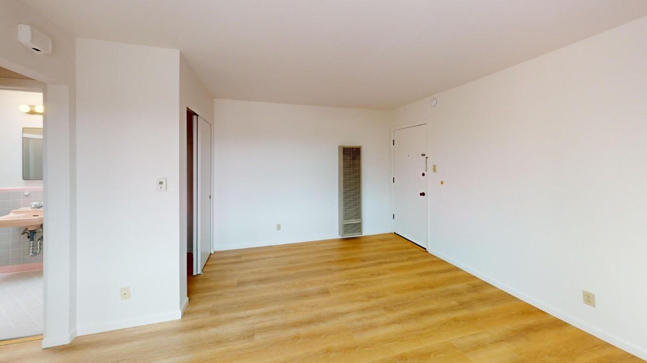 465 10th Ave - Photo 6 of 11