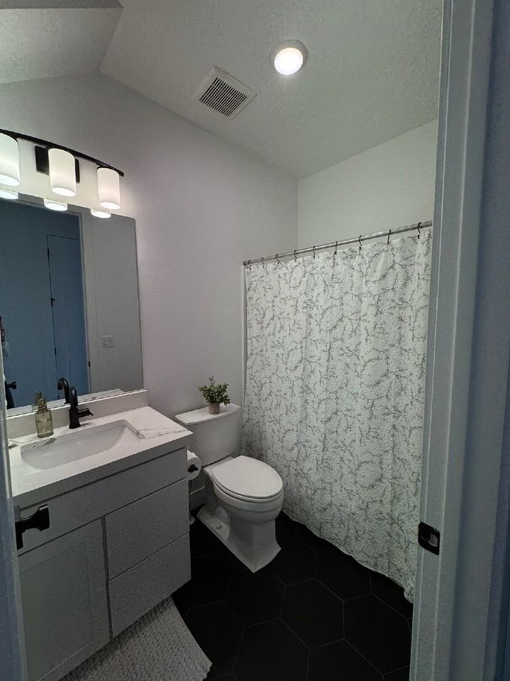 428 S 610 E - Photo 6 of 50