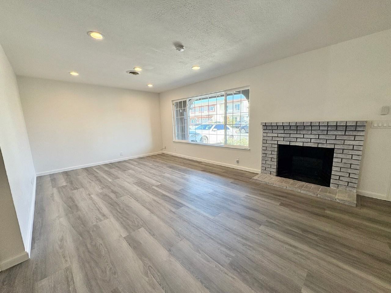 33239 Lake Oneida St - Photo 4 of 33