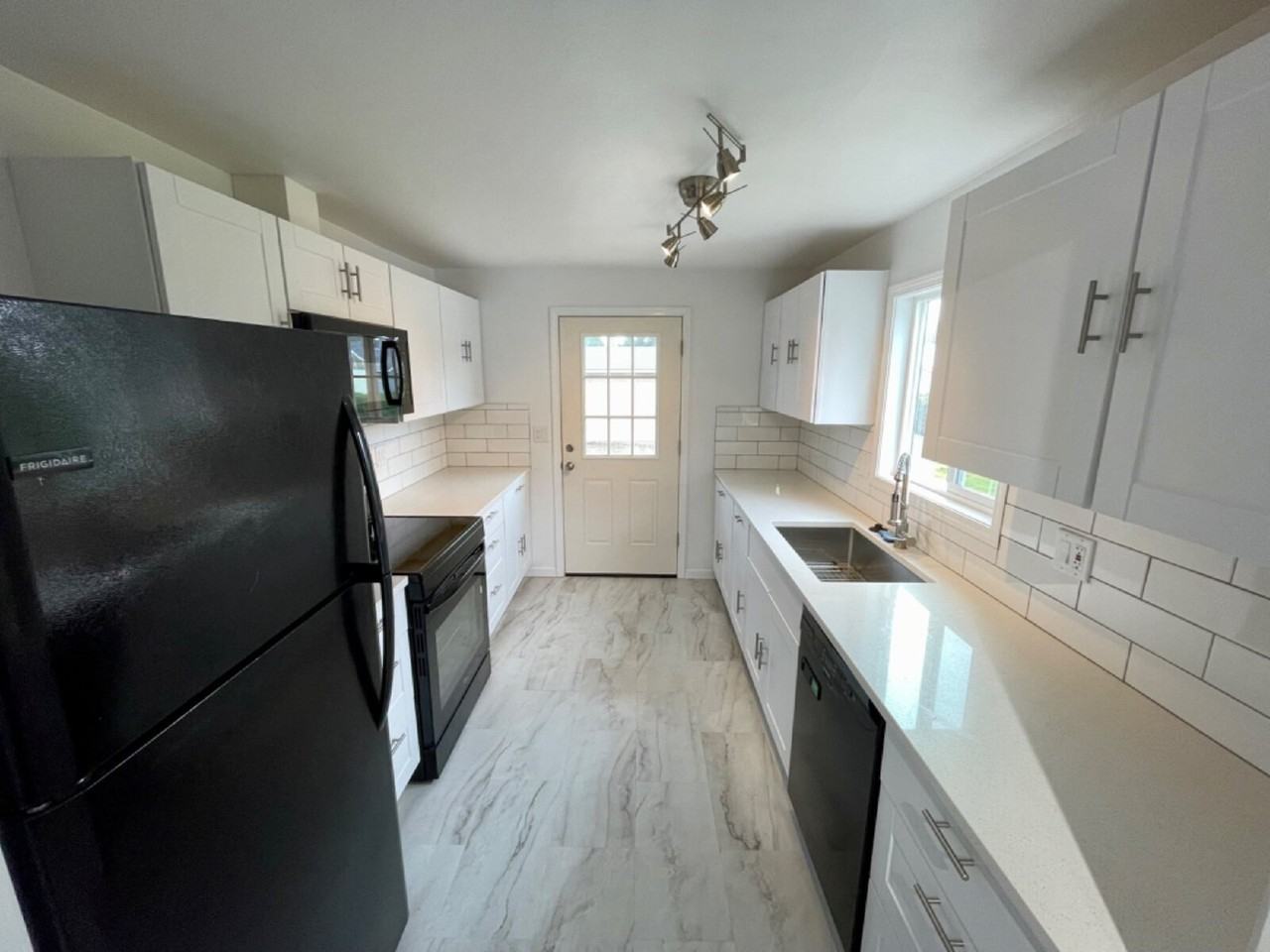 2567 Game Farm Rd - Photo 5 of 24