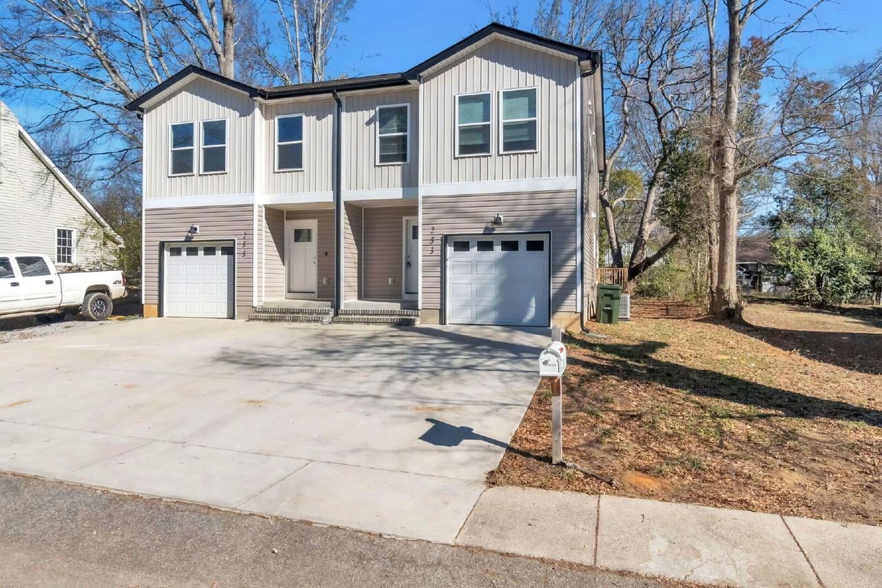 253 Woodruff St - Photo 2 of 30