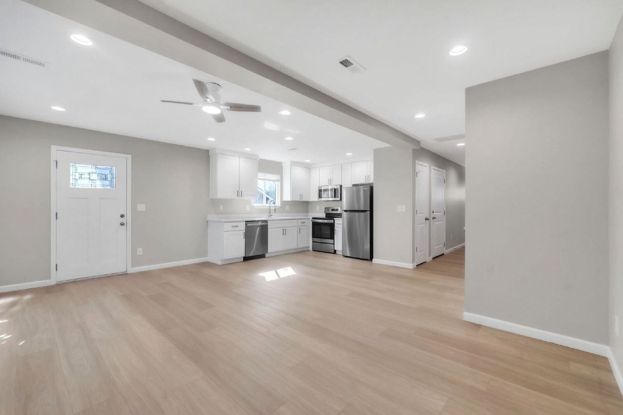 253 Woodruff St - Photo 5 of 30