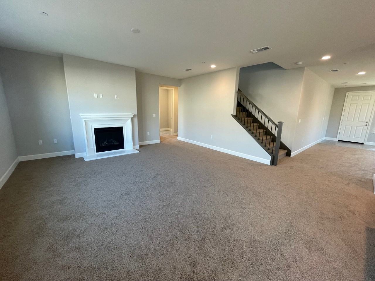 Cloverbrook Ave - Photo 4 of 22