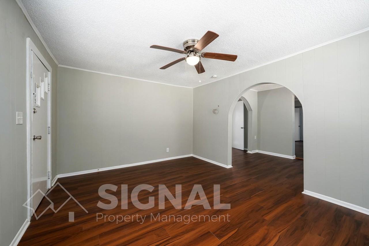 2408 Fairfax Ave - Photo 7 of 24