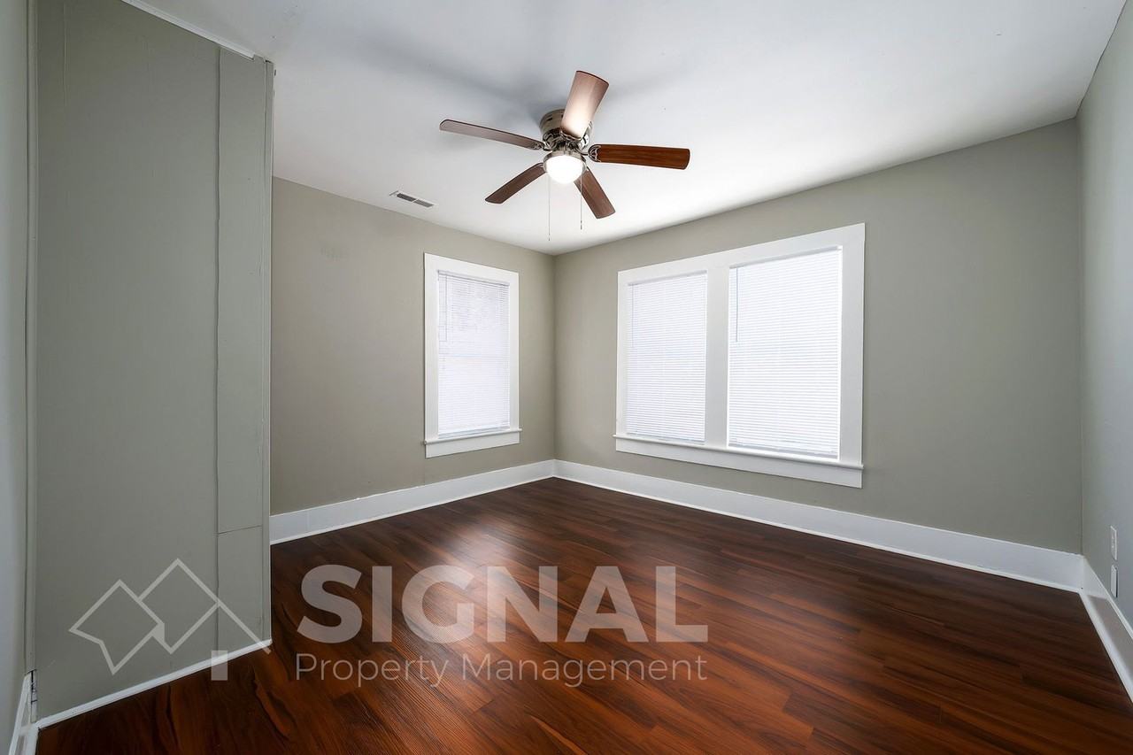 235 Center St - Photo 7 of 24