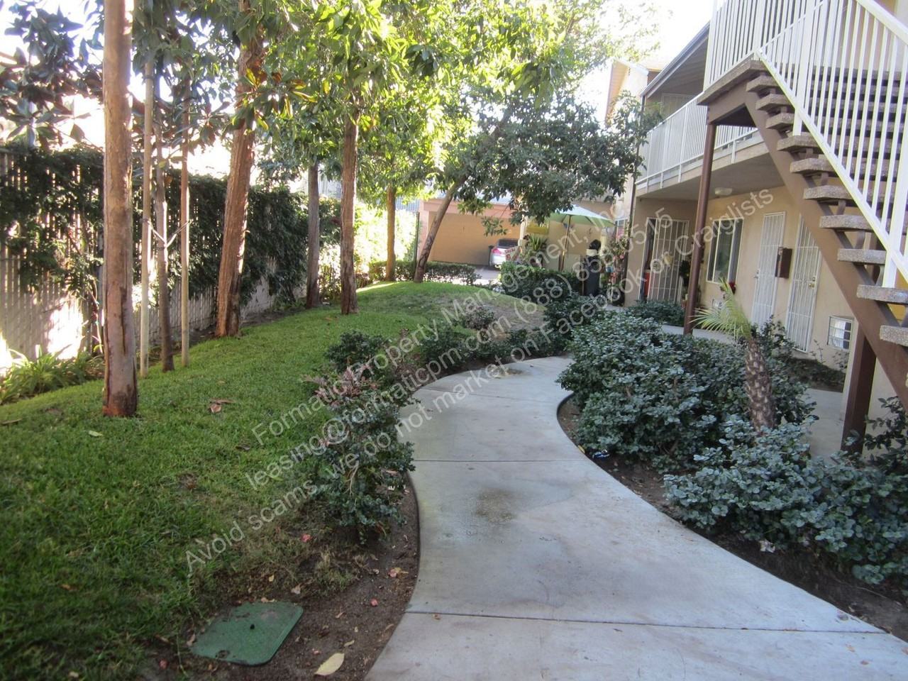 2114 S Mallul Dr #7 - Photo 2 of 11