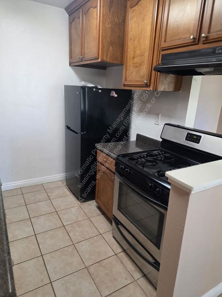 2114 S Mallul Dr #7 - Photo 5 of 11