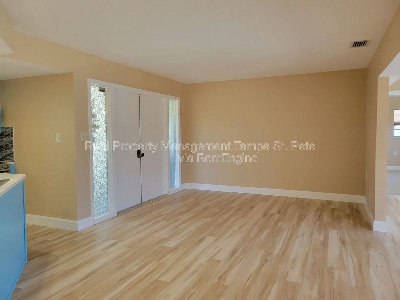 1985 Cove Dr - Photo 5 of 36