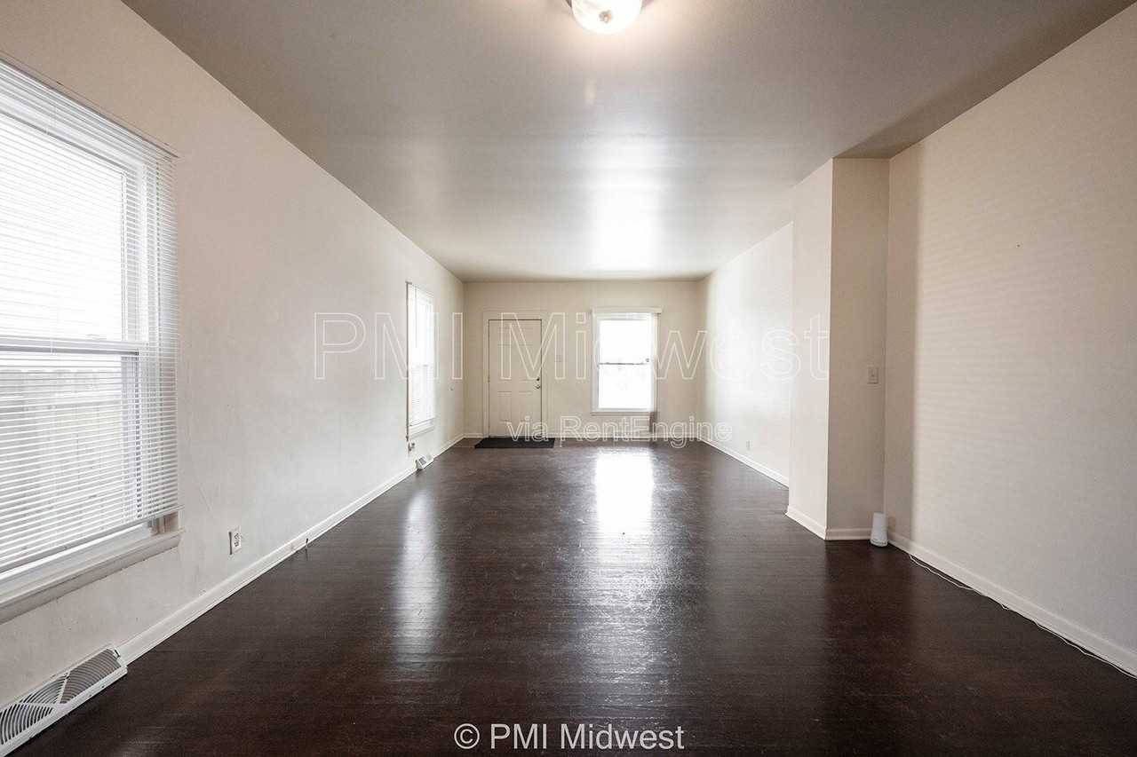 264 N Holmes Ave - Photo 4 of 20