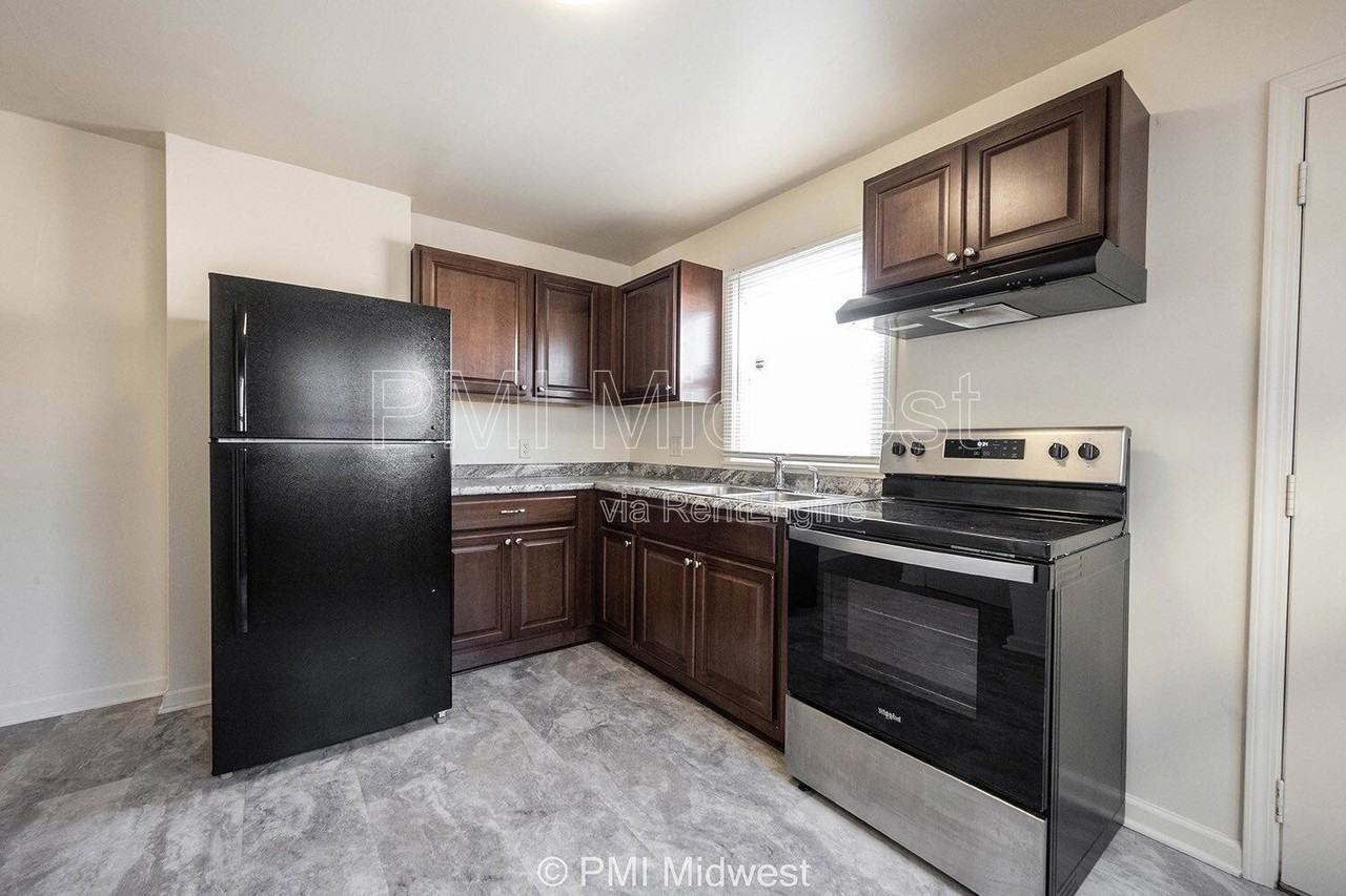 264 N Holmes Ave - Photo 7 of 20