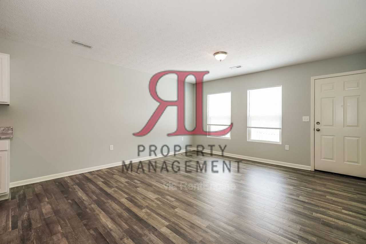 42 Waterman Ave - Photo 4 of 21