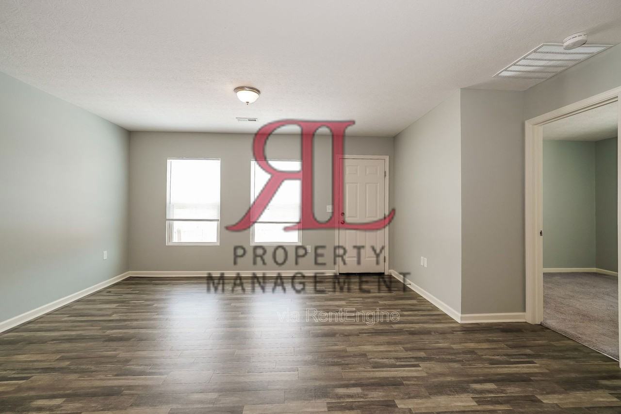 42 Waterman Ave - Photo 5 of 21