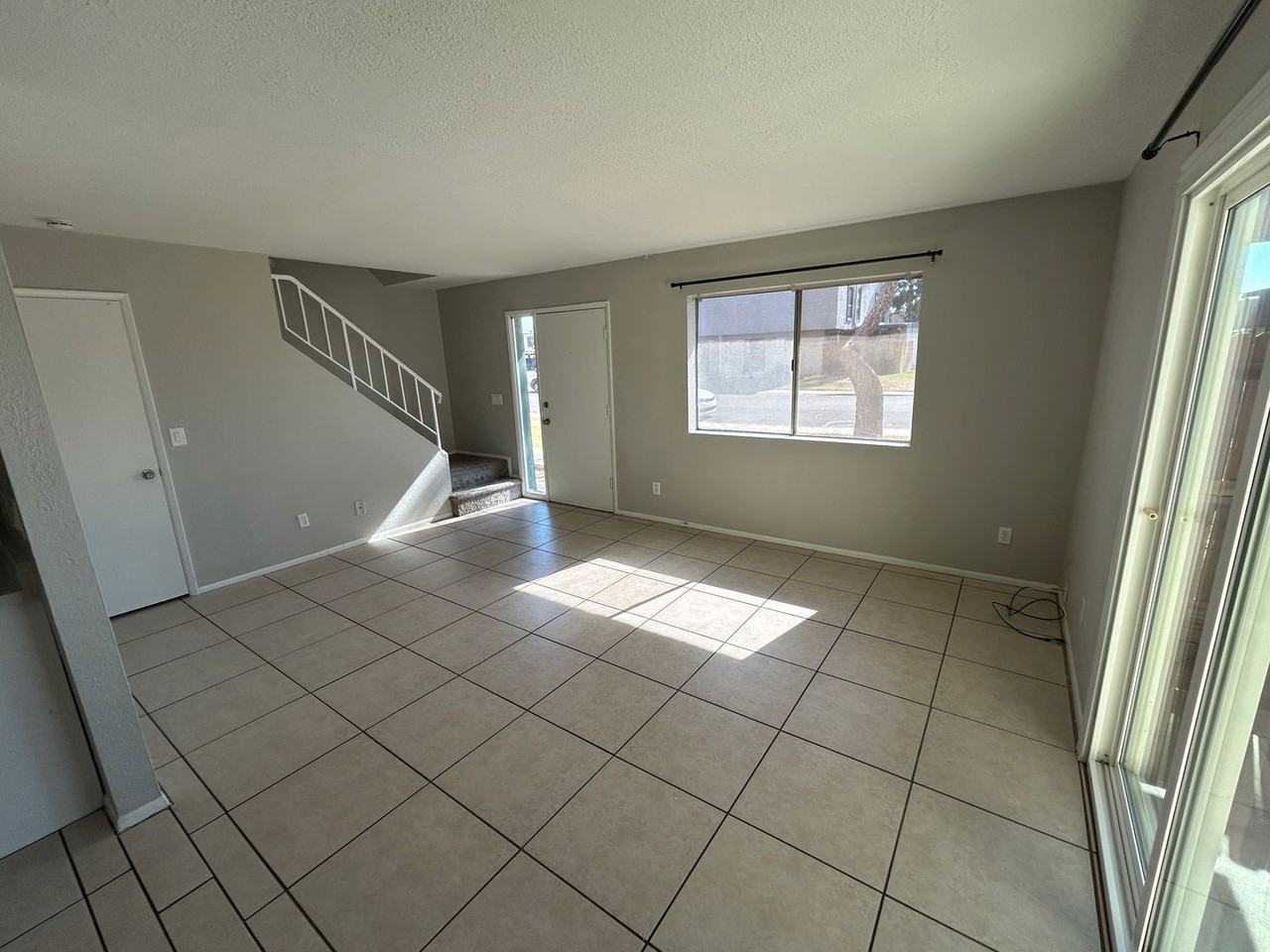 6046 W Townley Ave - Photo 5 of 14