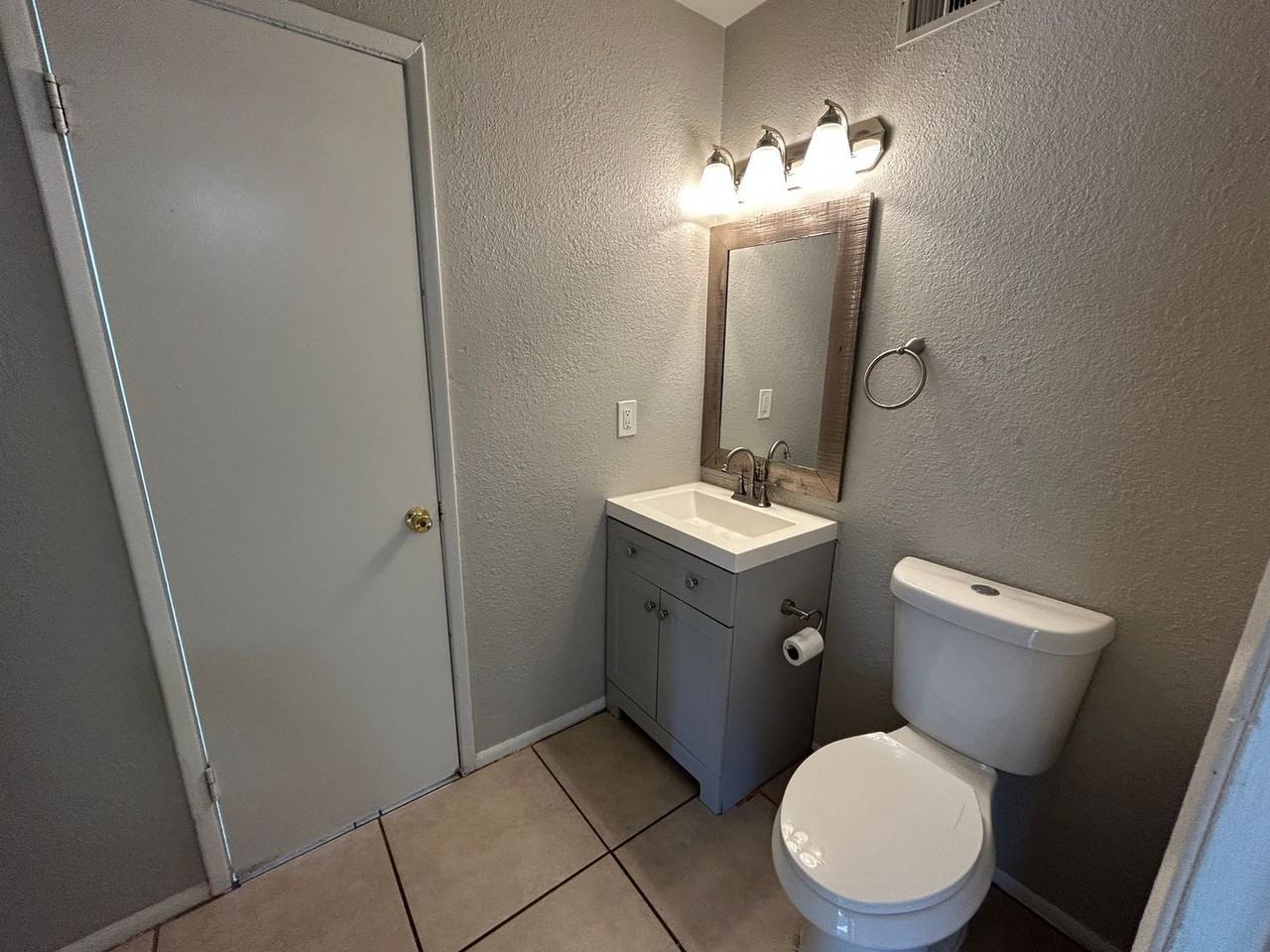 6046 W Townley Ave - Photo 7 of 14