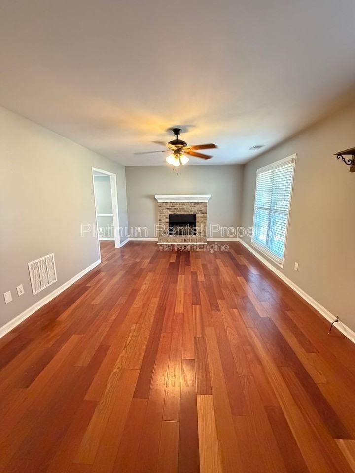 240 Carter Rd - Photo 7 of 35