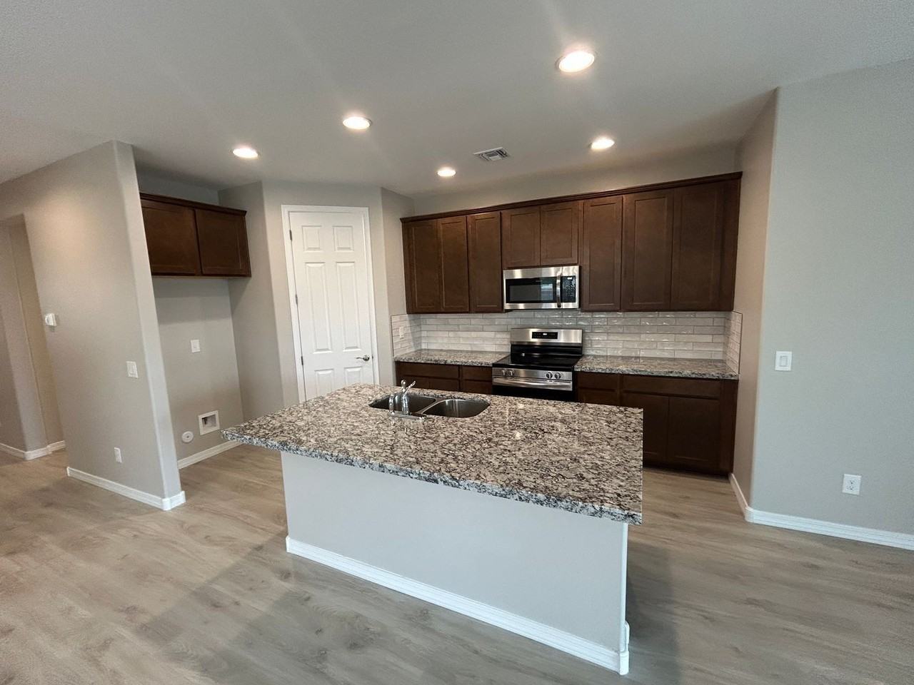 2150 S 242nd Ln - Photo 4 of 22